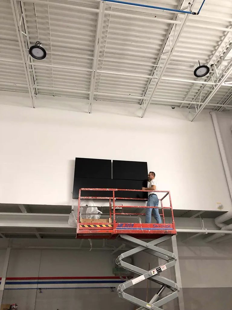 Industrial 4 into 1 screen setup installation 3